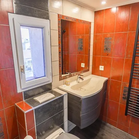 Vieil Duplex Lumineux Vue Imprenable - Climatise *